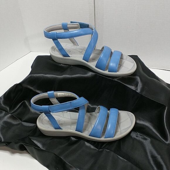 Clarks Cloud Steppers blue leather stripe sandals US size 7M - Picture 2 of 8